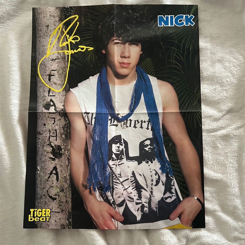 Nick Jonas & Selena Gomez double sided Tiger Beat poster 🎶